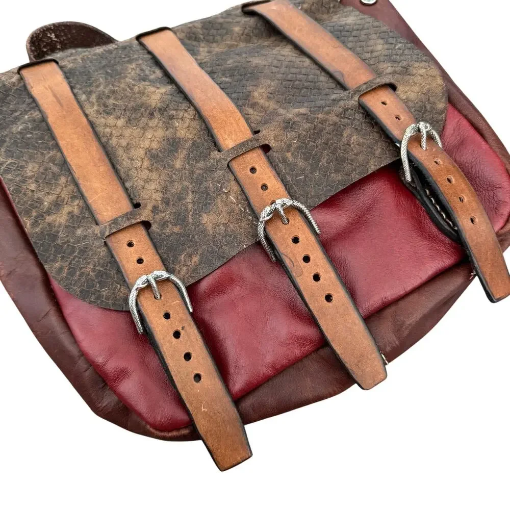 Handmade leather ren faire fantasy mix leather crossbody bag - Picture 5 of 12